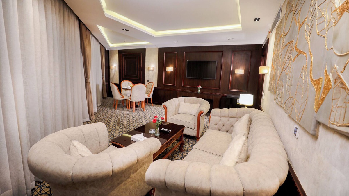 Al Duqqi Hotel | Cairo Taj Mohandessn Hotels & Suites