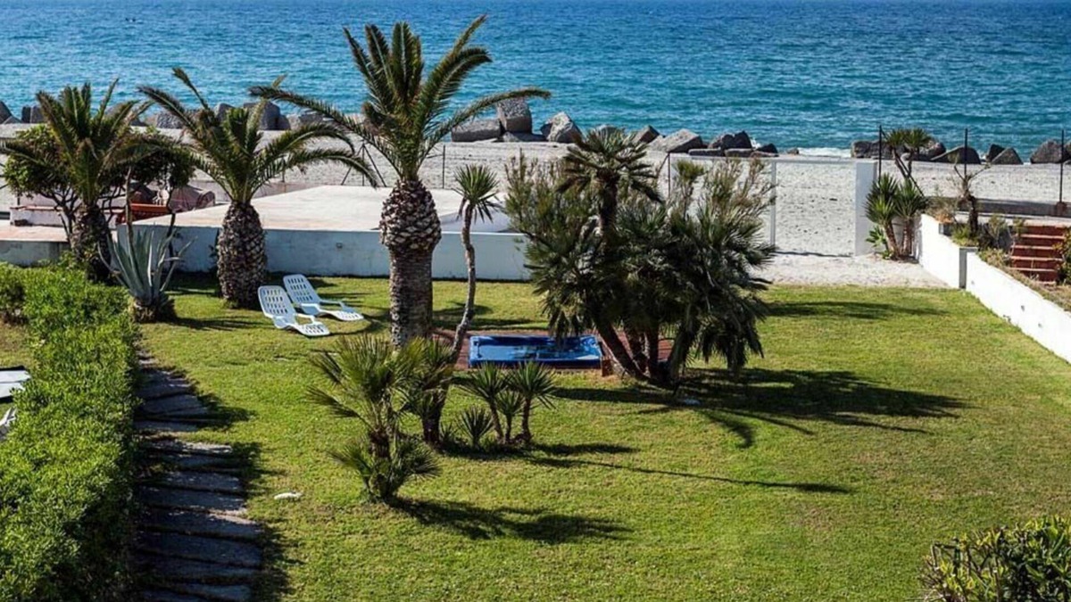Torregrotta Villa | Cala Marina - Villa by the sea