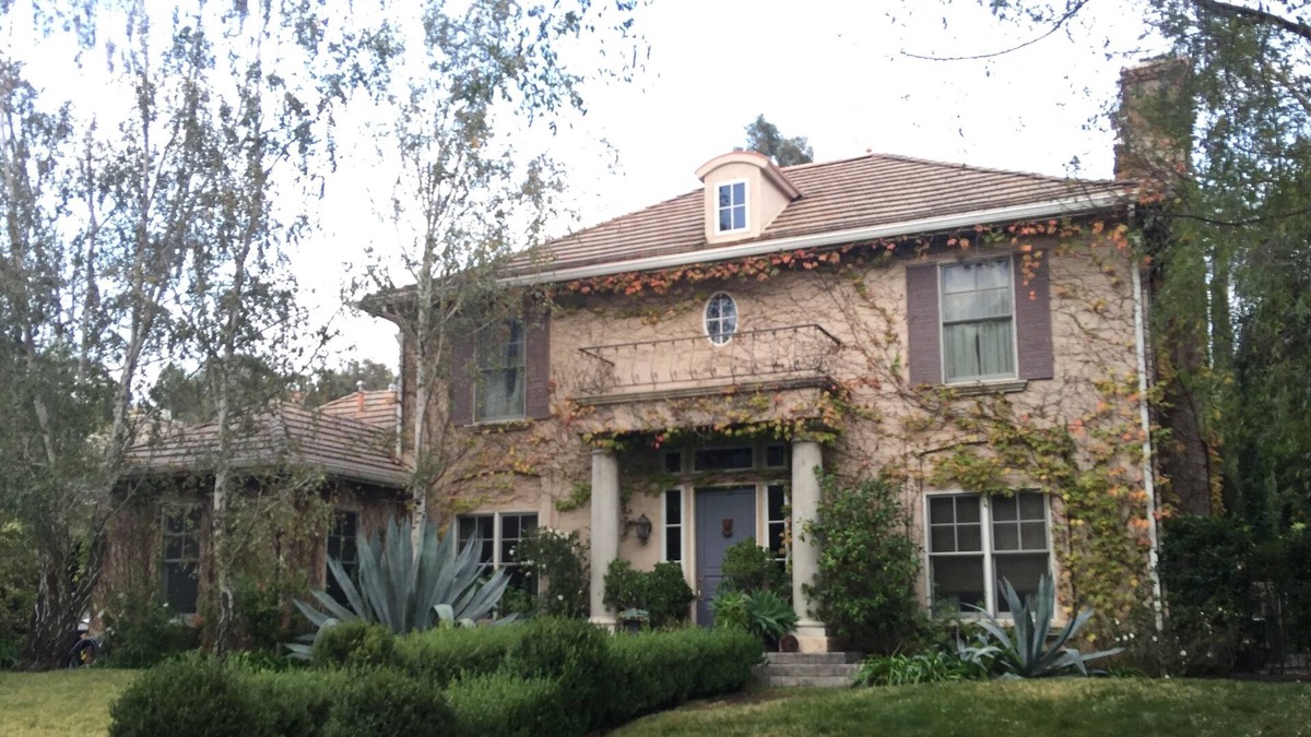 Calabasas House | Calabasas - French Country style home with classic contemporary design