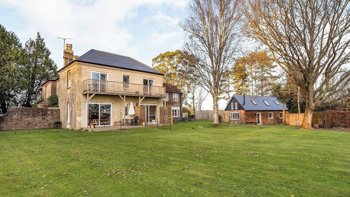 Battle Cottage | Caldbec House - UK32605