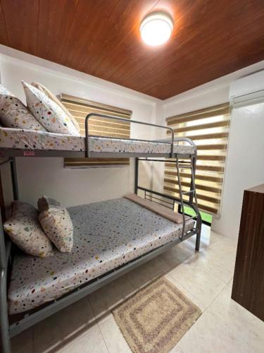 San Vicente House | Calev's Transient House