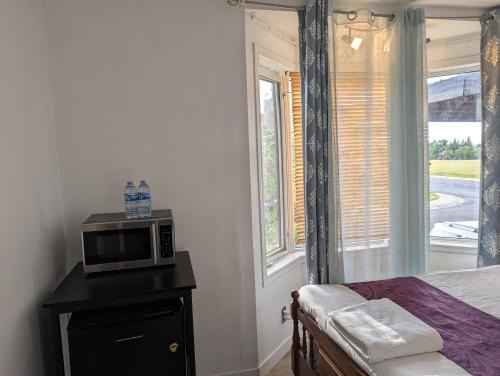 Northwest Calgary House | Calgary Star Cozy Home