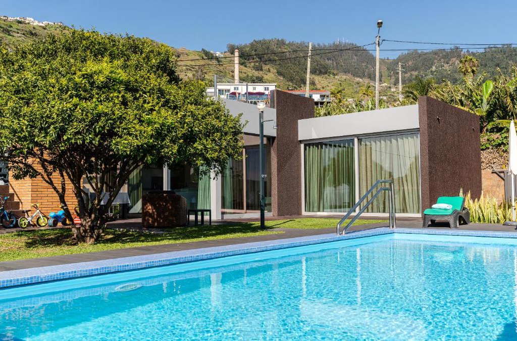Arco da Calheta Villa | Calheta Tangerine House