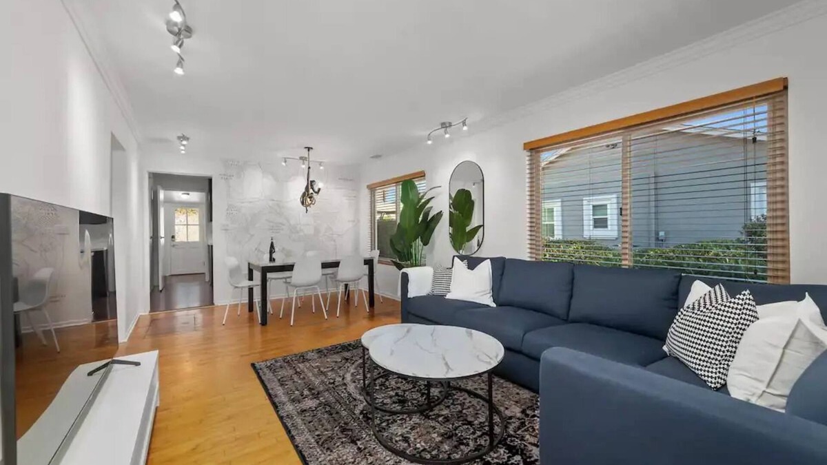 Normal Heights House | Cali-Craftsman - 3BR - Central - New Backyard - AC