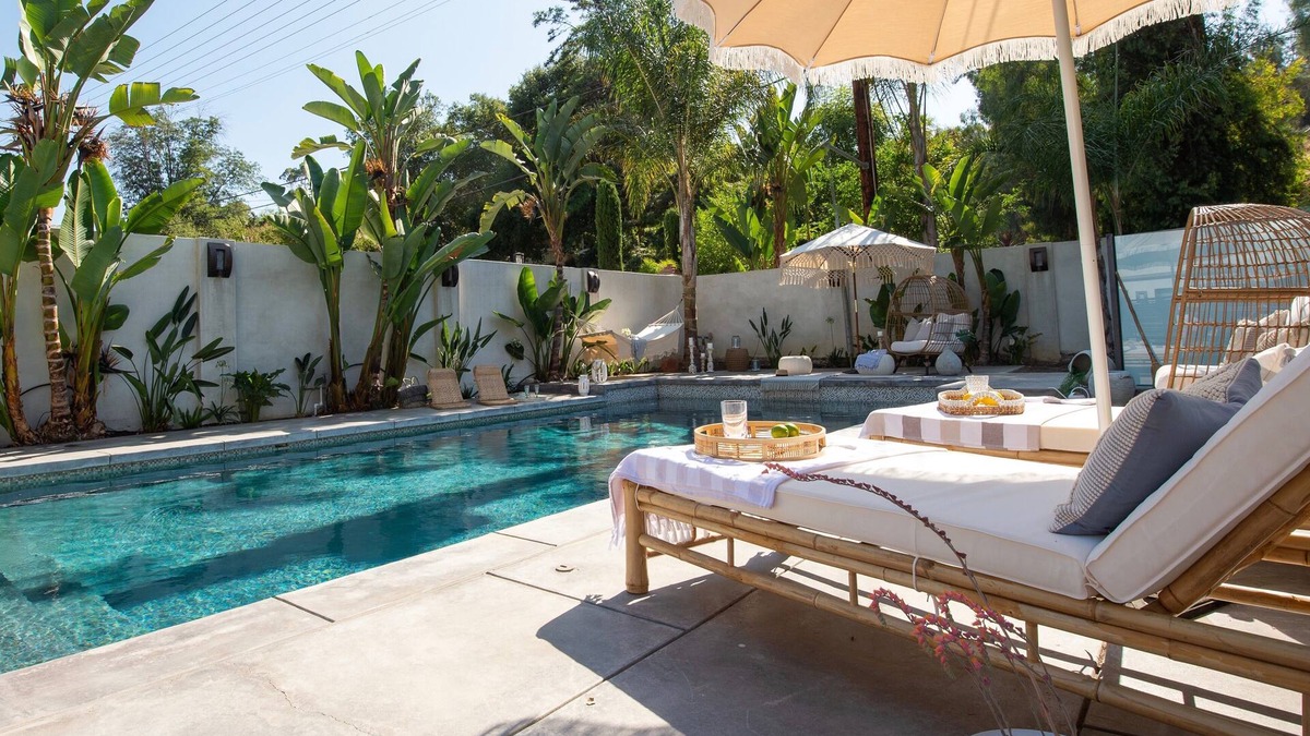 Woodland Hills House | Cali Luxury Dream Hideaway + Guest Suite
