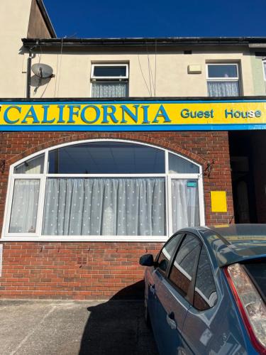 Blackpool Town Center House | California Guest House