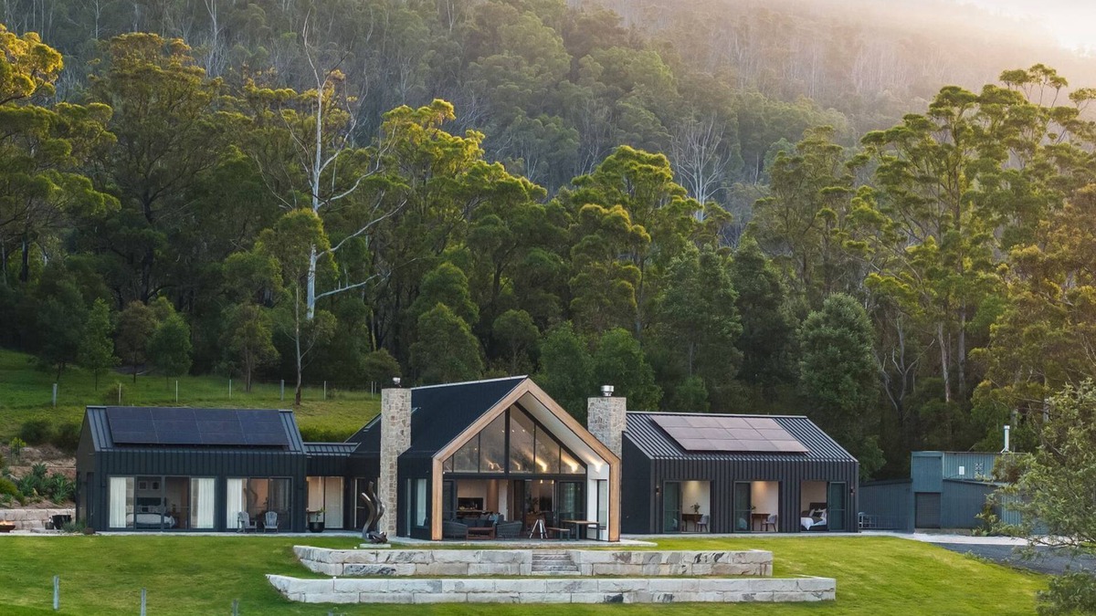 Kangaroo Valley Hotel | Cally Mill Farm, Kangaroo Valley