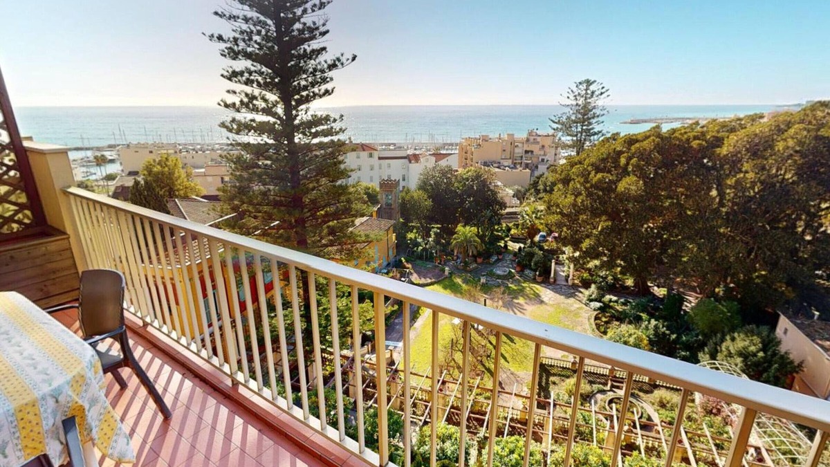 Alpes-Maritimes Apartment | Calm AC 3P with terrace, sea view and parking