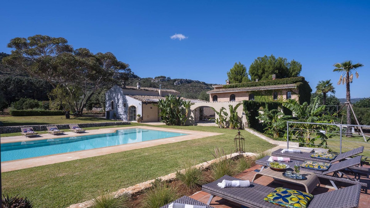 Noto House | Calm and serenity in the heart of a nature reserve, 5 km from the sea.