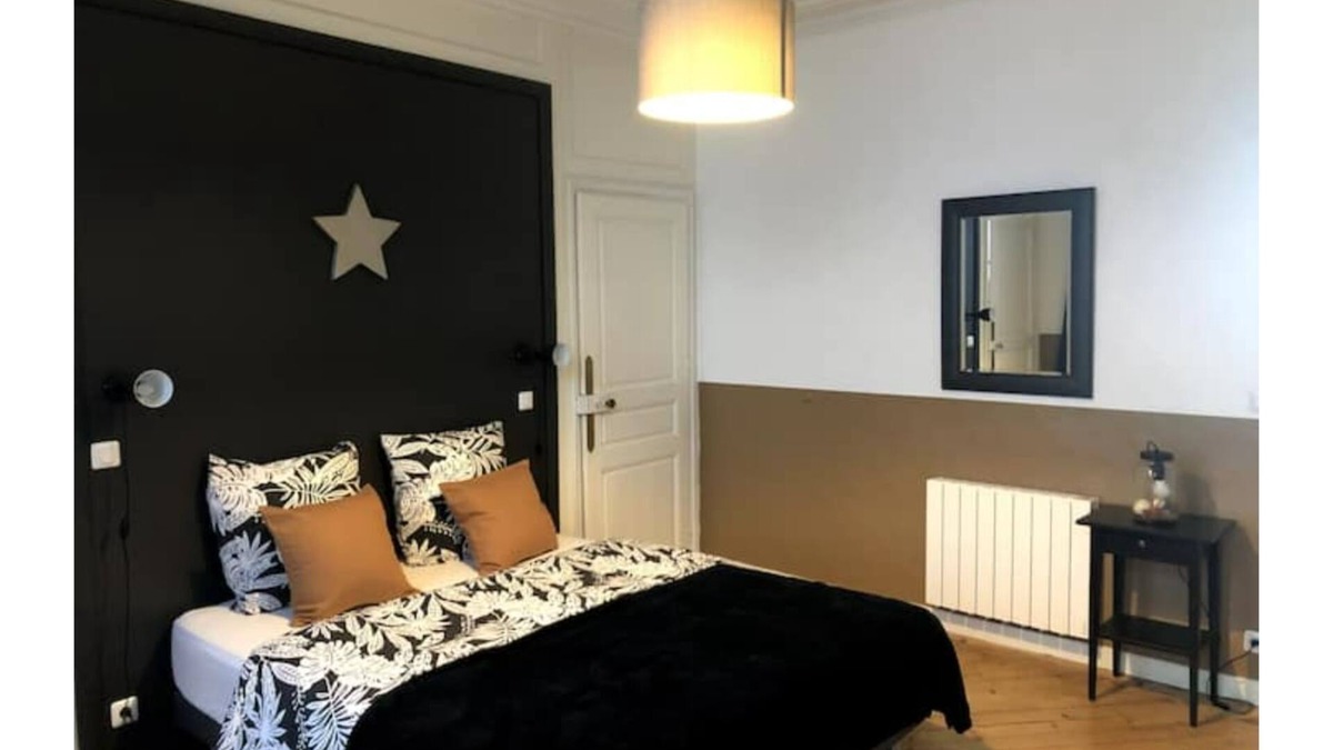 Bayeux Apartment | Calm & comfort in the city center + private parking