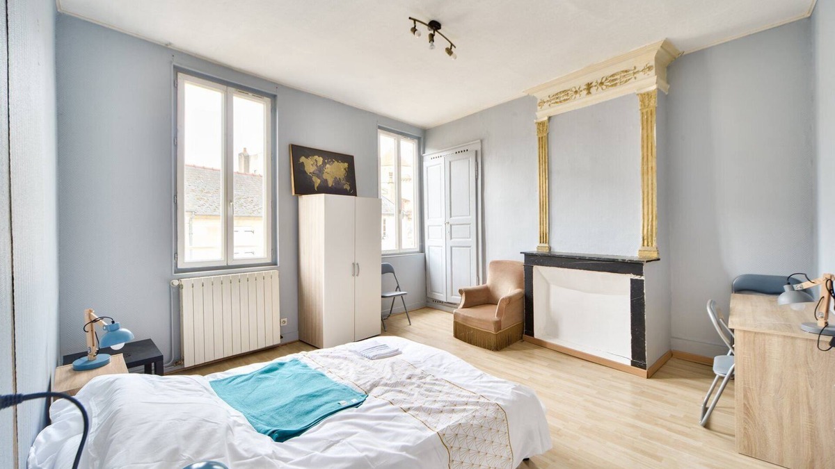 Nevers Apartment | Calming Lilac in Nevers's heart
