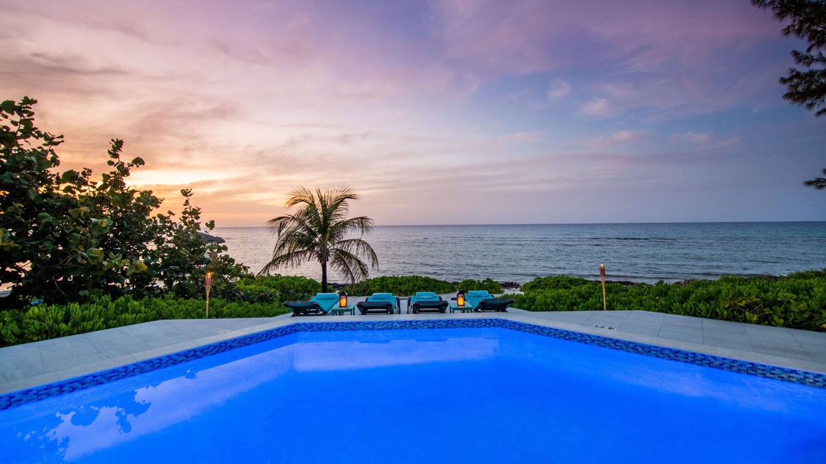 North Side Villa | CALYPSO BLUE: Modern Beachfront Villa with Pool and Beautiful Sunsets!