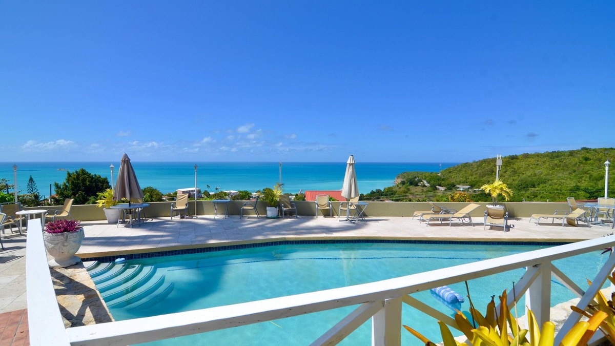 Dickenson Bay House | Calypso Cottage Halcyon Heights Amazing Views 2 big bedrooms