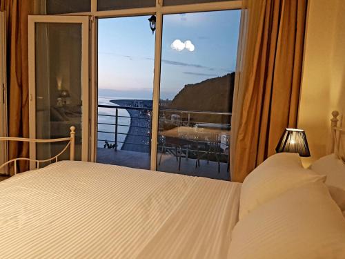 Kvariati Hotel | Calypso Kvariati Inn