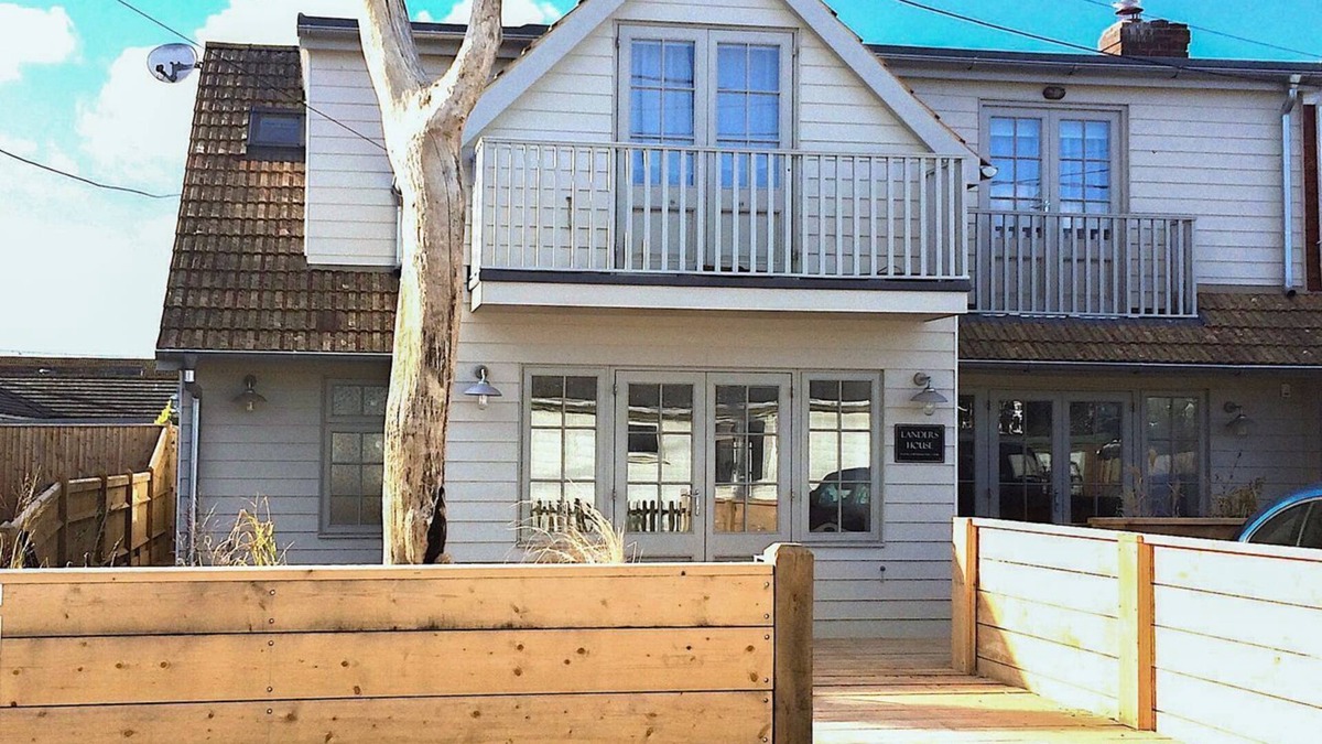 Camber Villa | Camber Beach House - Five Bedroom Villa, Sleeps 10