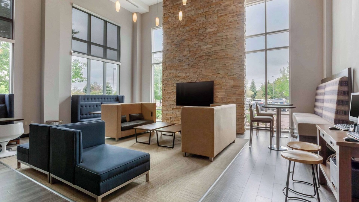 Aurora Hotel | Cambria Hotel Denver International Airport