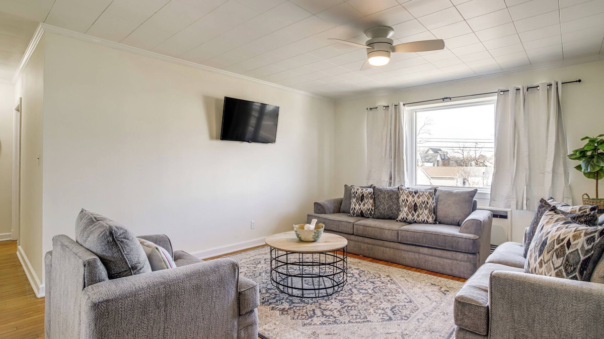 Cambridge Apartment | Cambridge Apt in Walkable Neighborhood