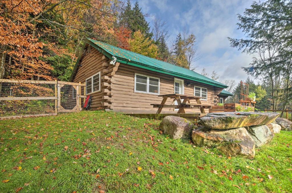 Jeffersonville House | Cambridge Cabin Less Than 2 Mi to Smugglers Notch!