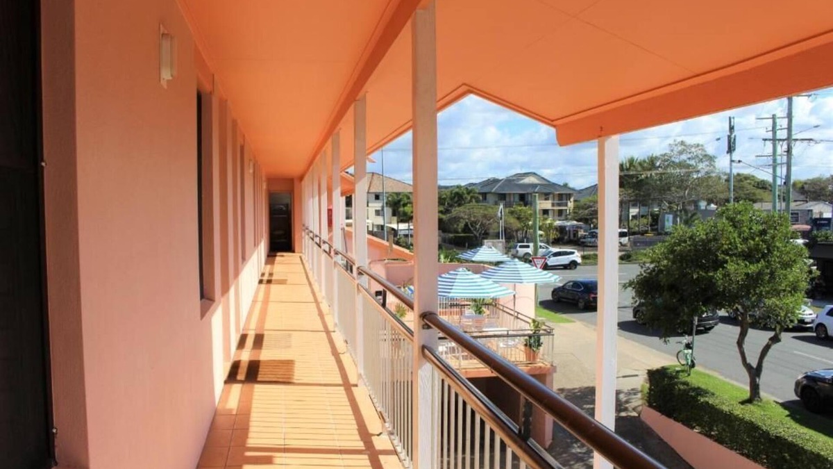 Mermaid Beach Hotel | Camden Motor Inn
