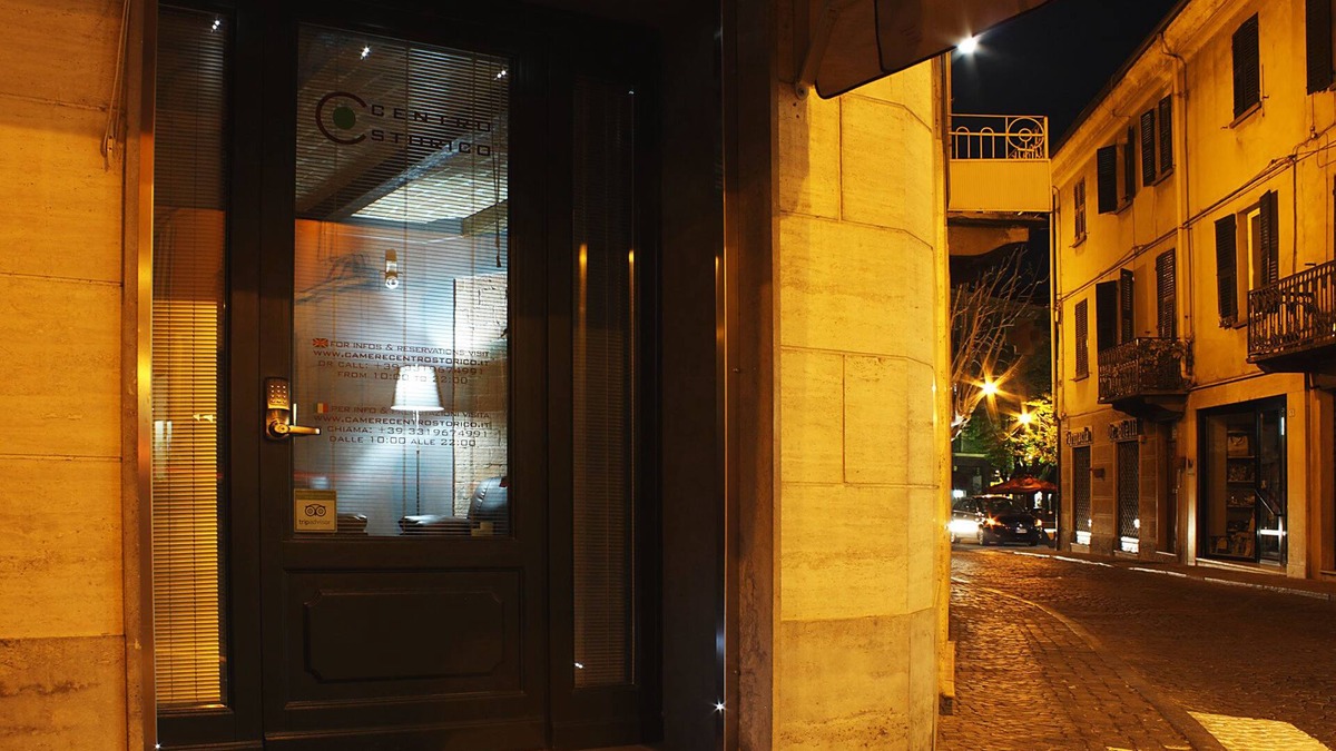 Canelli House | Camere Centro Storico
