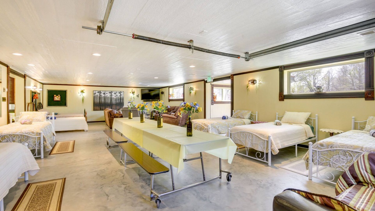 Mirabile Apartment | Cameron Nature Retreat: Hike, Bike & More!