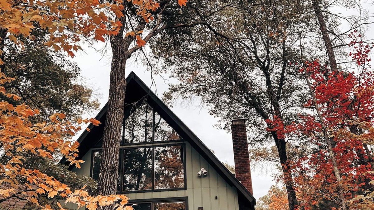 Danbury Ski Chalet | Camp Green Pine Artist Retreat: Pet-Friendly A-Frame in Voyager Village WI