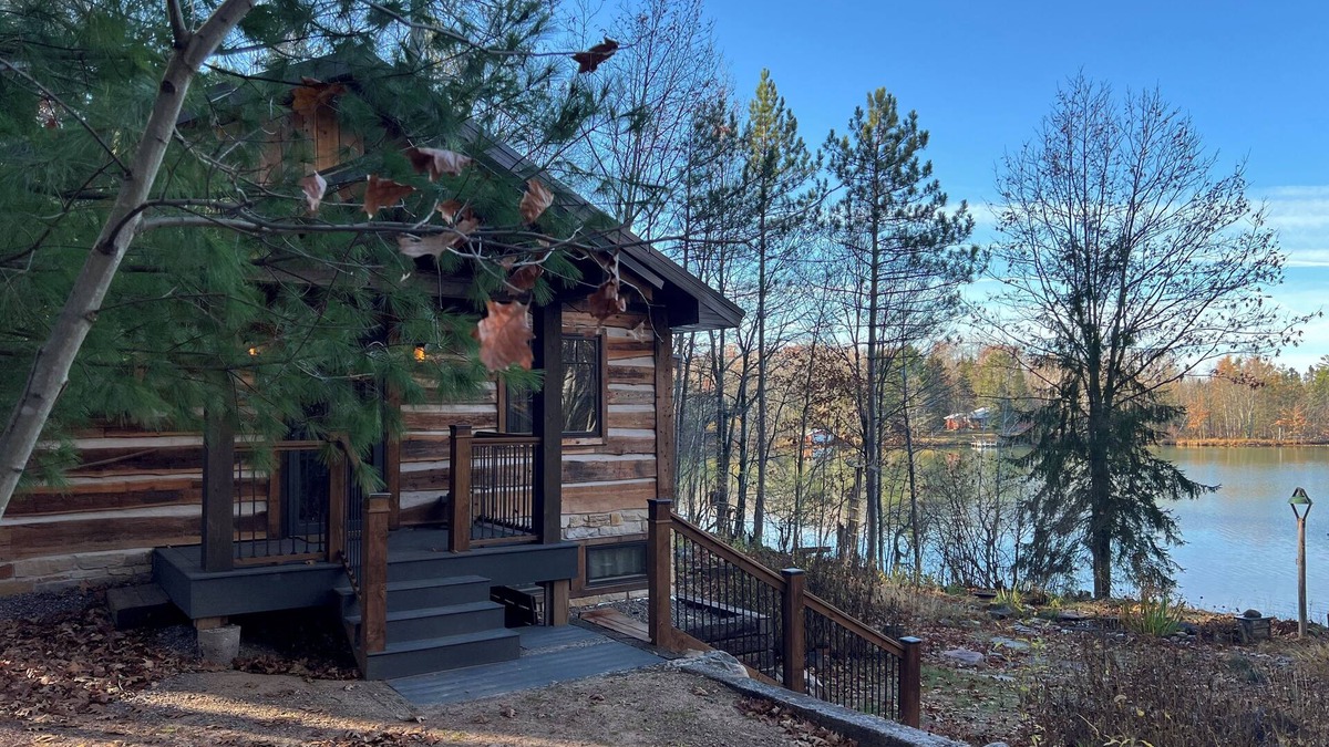Harshaw Cabin | Camp Makwa 3-Bed 3-Bath Nostalgic Cabin in Harshaw