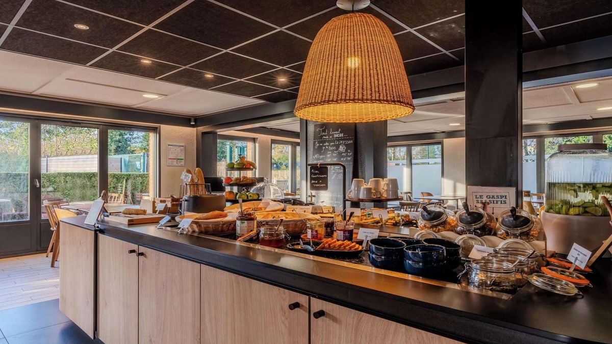Artigues-pres-Bordeaux Hotel | Campanile NATURE - Bordeaux Est Artigues