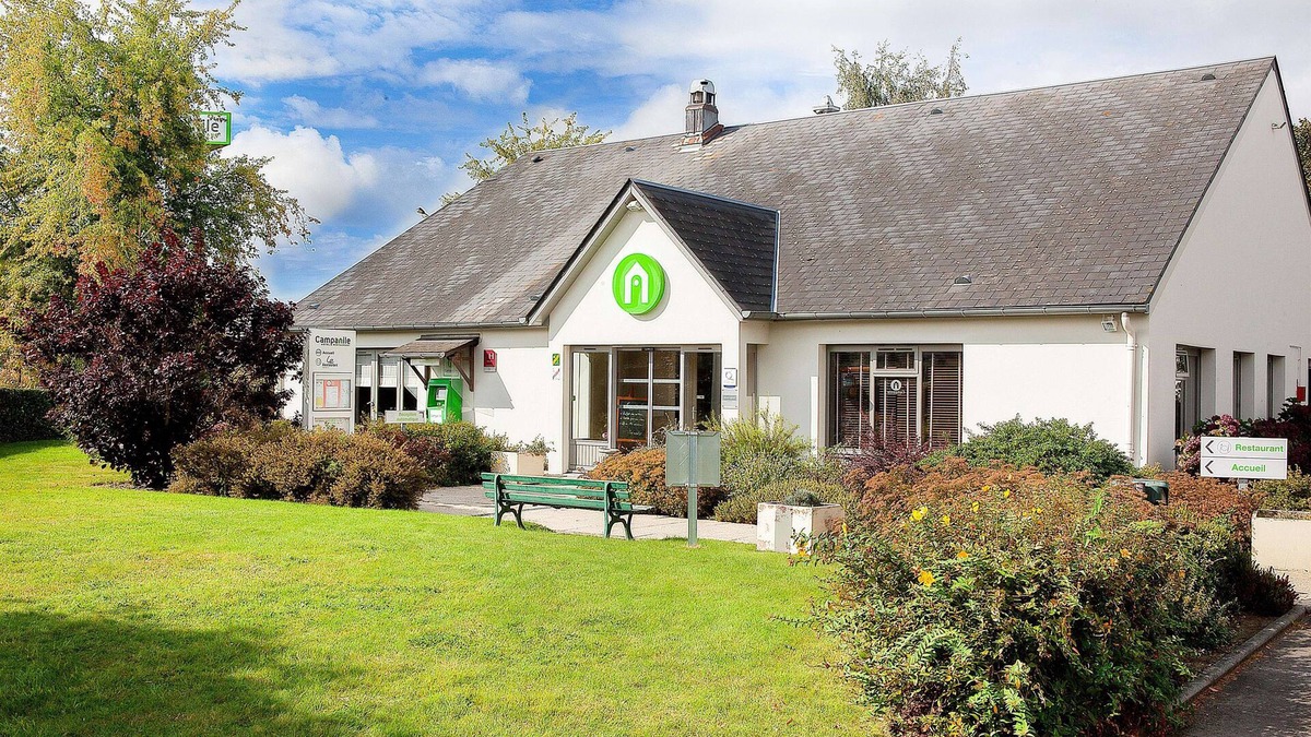 Neuville Hotel | Campanile Vire