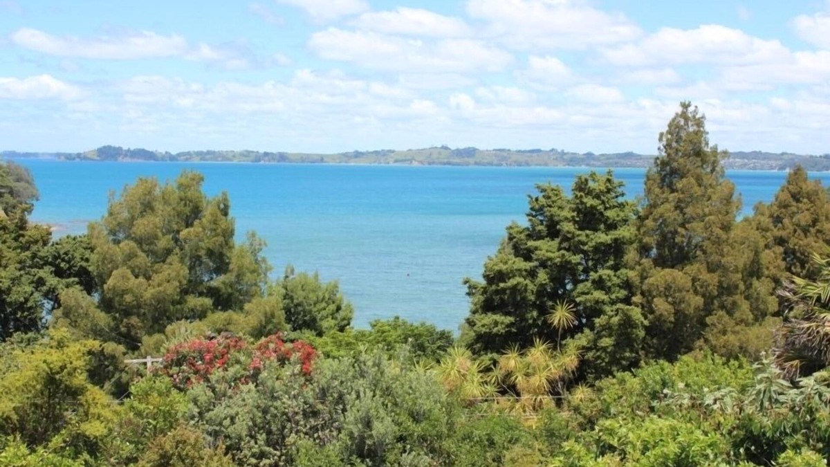 Tawharanui House | Campbells Beach Getaway with stunning views