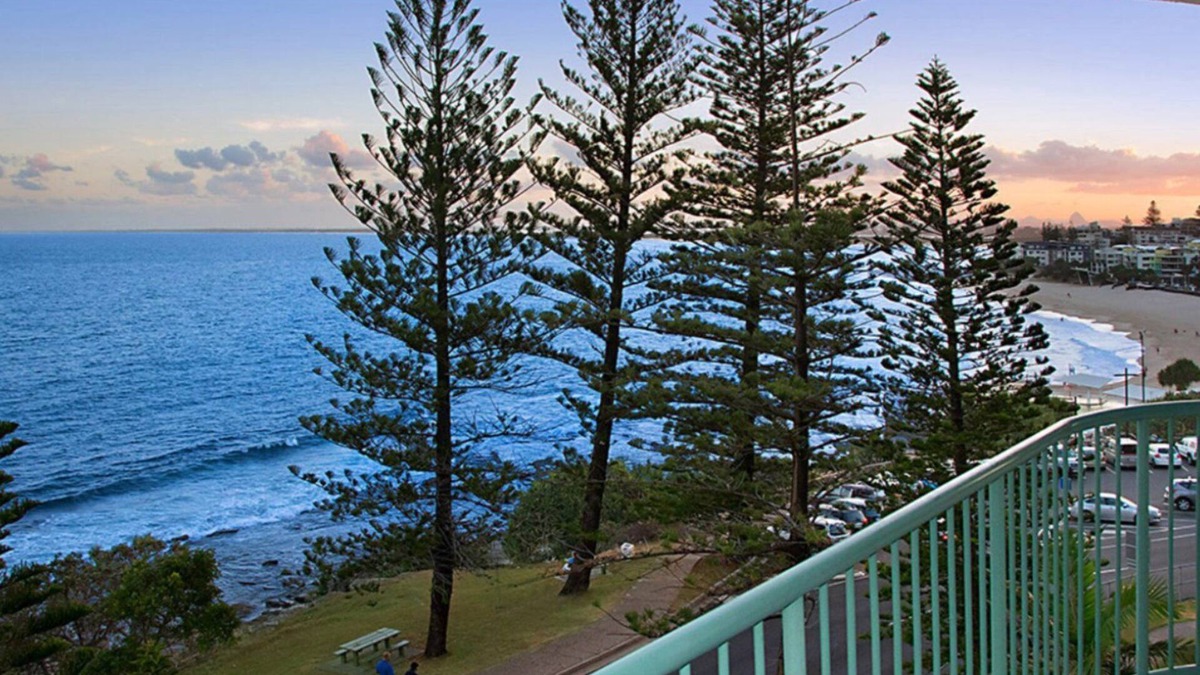 Kings Beach Apartment | Campbells Cove Unit 11 - Ideal for beach lovers