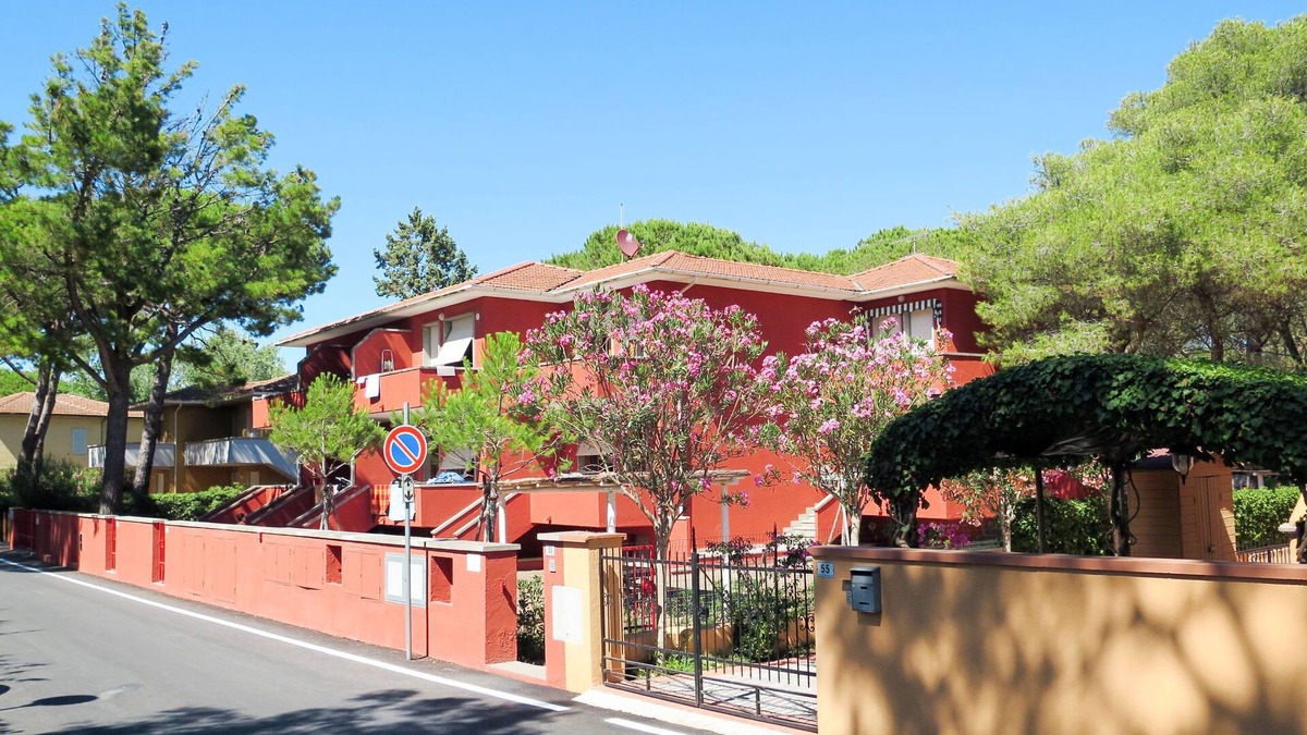 Marina di Bibbona Apartment | Campeggio del Forte by Interhome