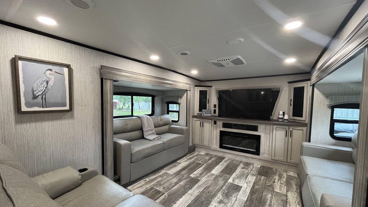 Perry House | Camper 4.5 Miles to the Beach in a Quiet Campground