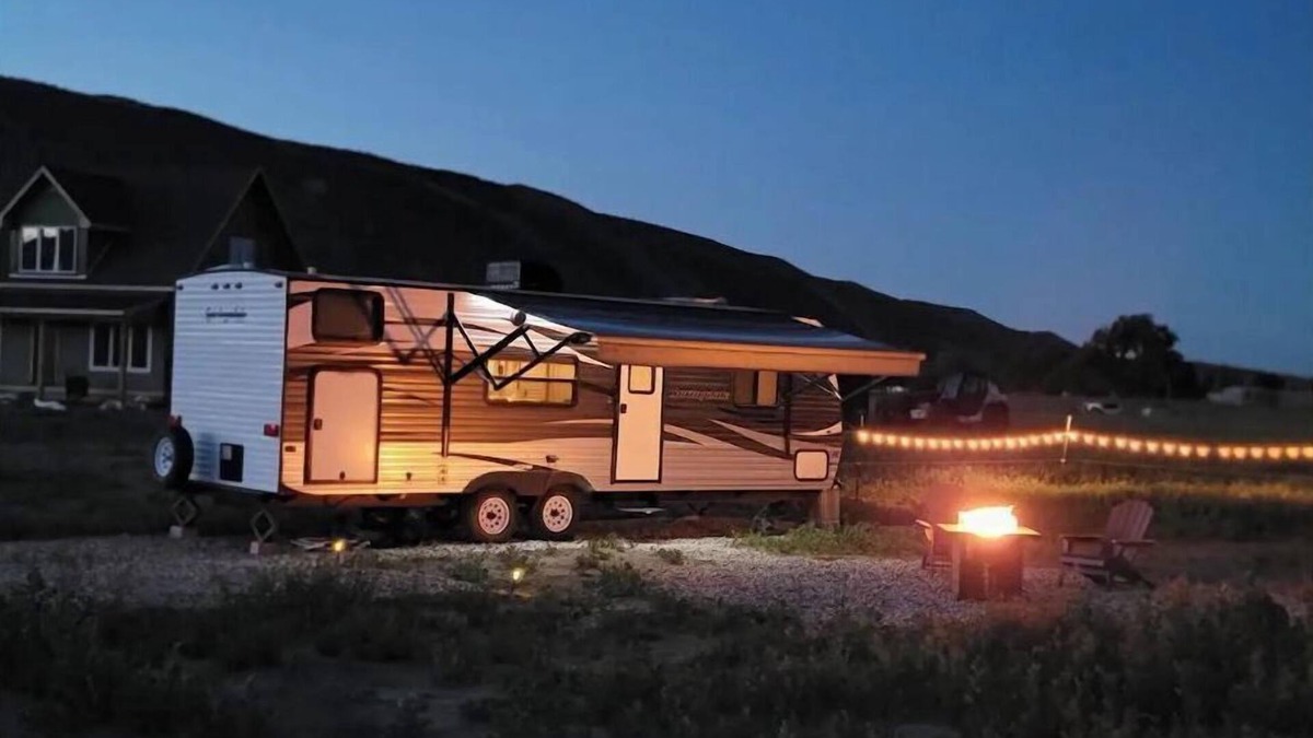 Cody House | Camper at Mountain Haven-WiFi/AC/outdoor fire pit/grill/hammocks/picnic table