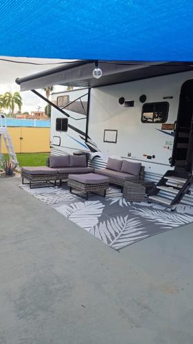 Jobos Other | Camper en el Batey