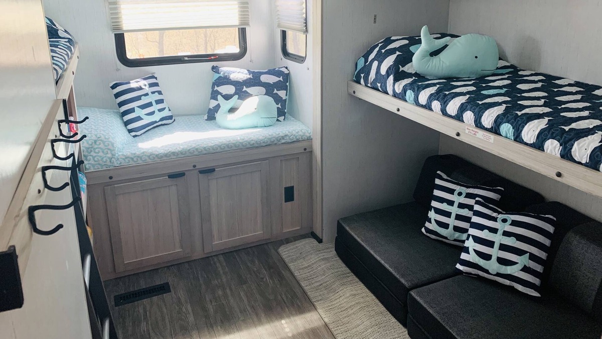 Gravois Mills House | Camper w/ Bunk Room @ Coconuts RV Park!
