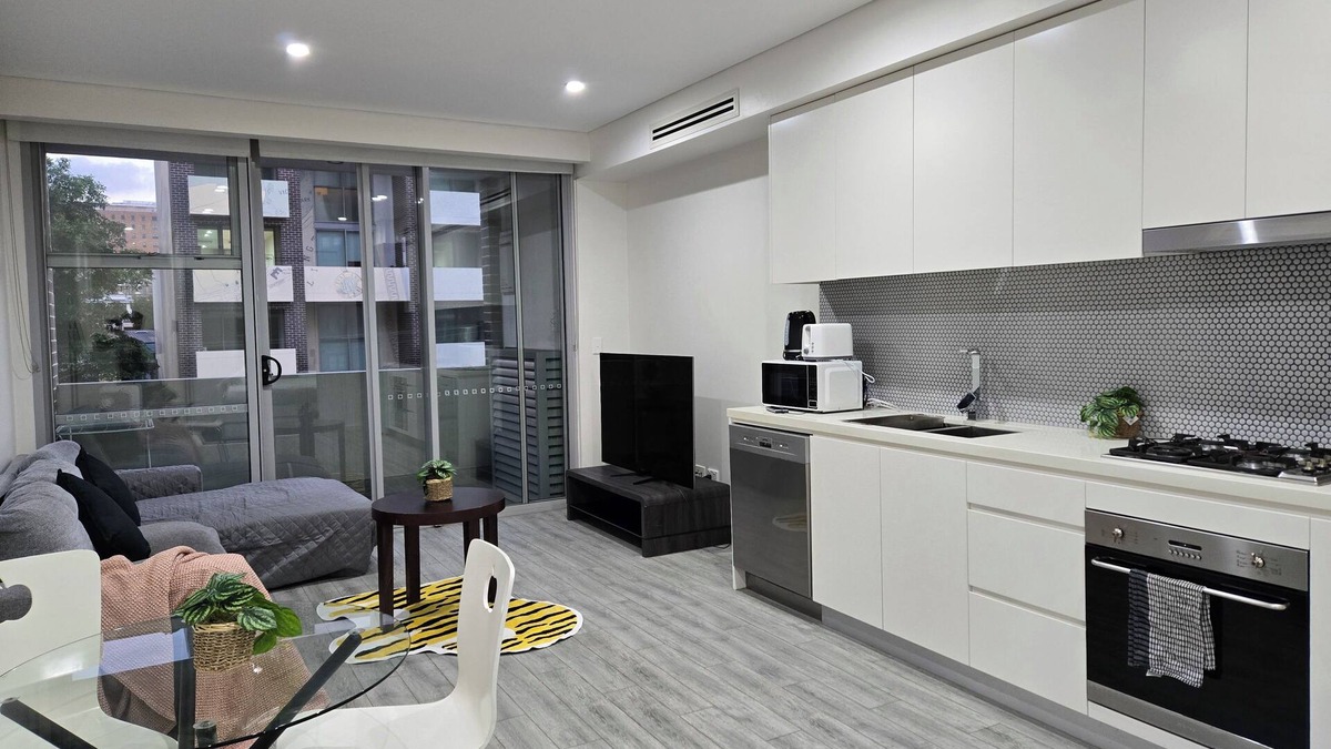 Camperdown Apartment | Camperdown one 05 Close to bus stop and SYD CBD