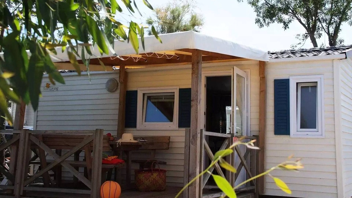 Saint-Mitre-les-Remparts House | Camping Félix de la bastide * - Mobile Home Idaho. Eco 3 rooms 4 people Air-conditioned