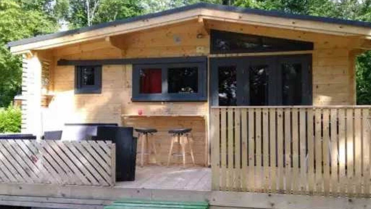 Bar-sur-Aube House | Camping 2 étoiles - Piscine - eecead