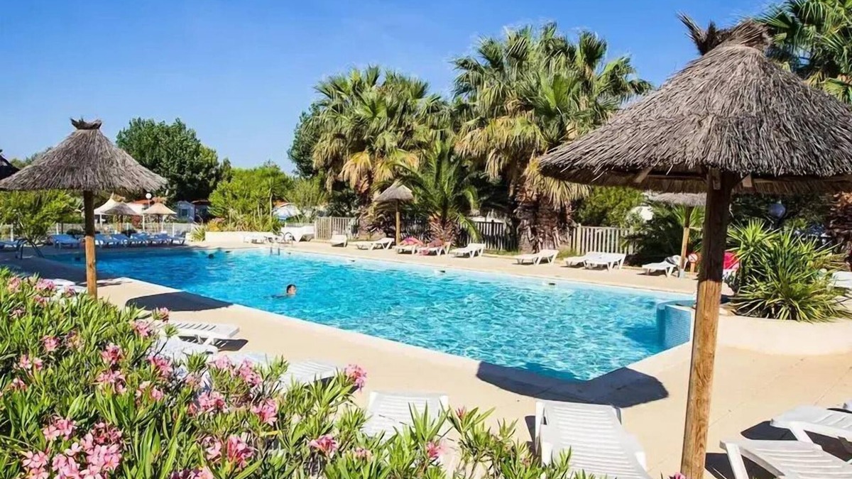 Meze House | Camping Beau Rivage* - Mobile home Family Luxury Premium 3 rooms 4 people Air-conditioned with Jacuzzi