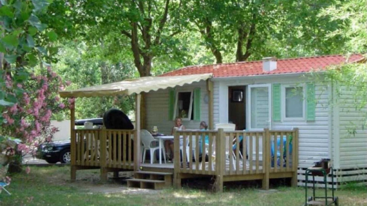 Ghisonaccia House | Camping - ccbbg0h - Two Bedroom Apartment, Sleeps 5