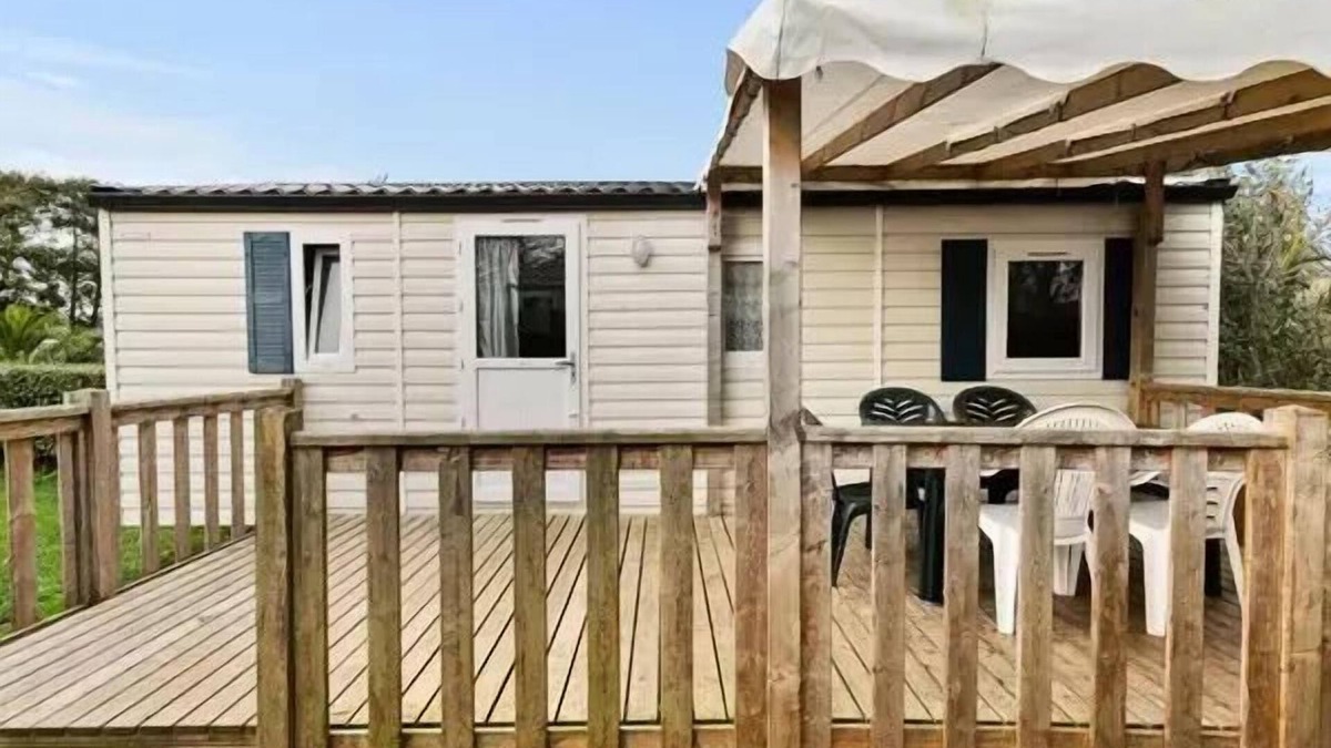Saint Martial Entraygues House | Camping Château du Gibanel* - Comfort XL 3-room mobile home 4 adults + 2 children