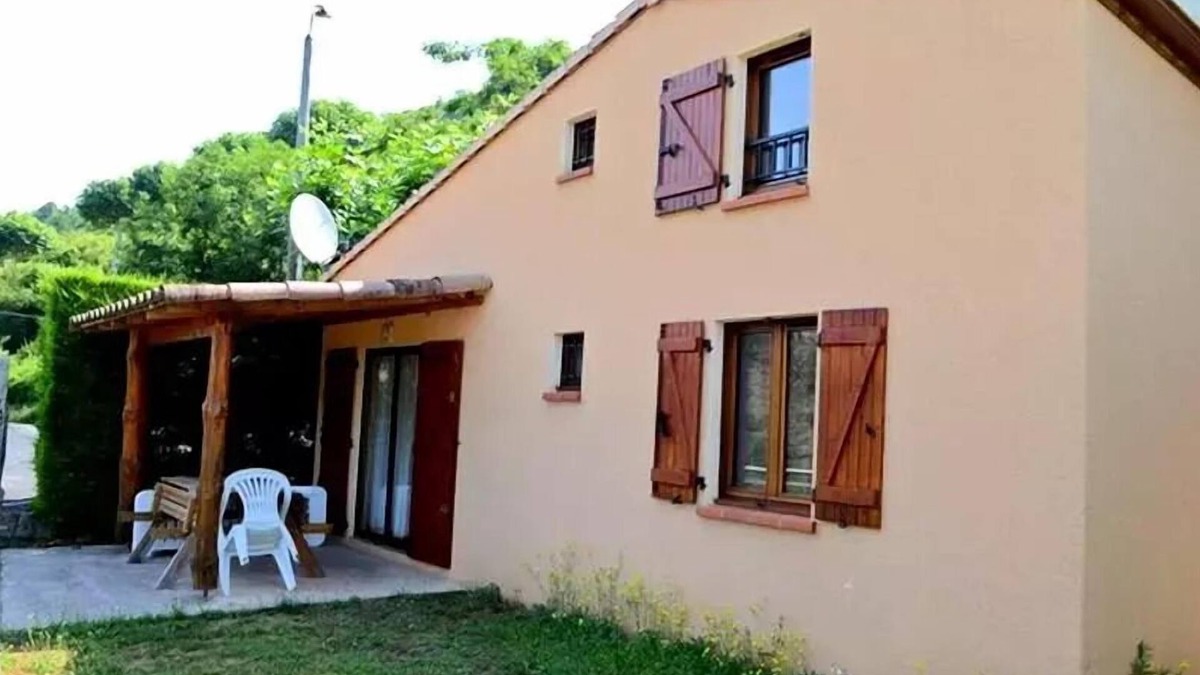Saint-Rome-de-Tarn Villa | Camping de la Cascade * - House-Chalet 45m2 - Comfortable - TV - Washing machine - Sunbeds (July and August : Sunday/Sunday) 6 people