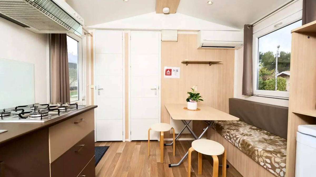 Malemort-du-Comtat House | CAMPING LA CERISE * - Mobile home 2 bedrooms Air conditioning - Saturday 4 people