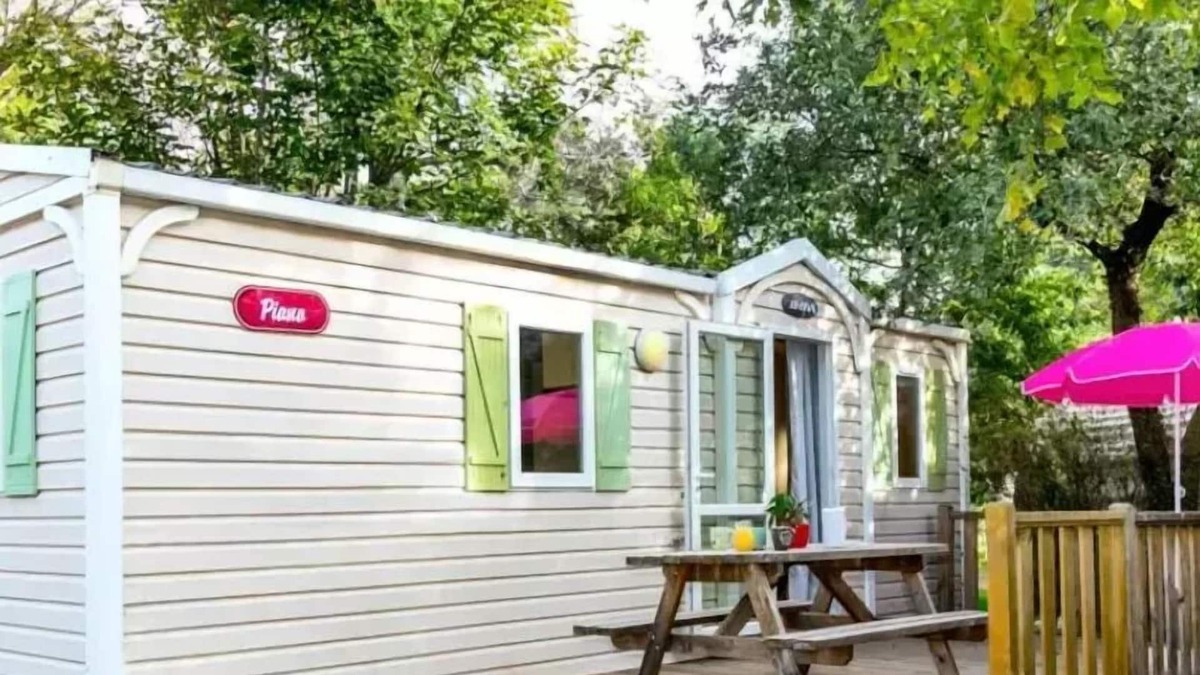 Nefiach House | Camping La Garenne*** - Mobile home Comfort 3 Rooms 6 People Air Conditioning