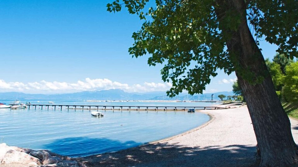 Colà Di Lazise RV Rental | Camping le Palme - Campground