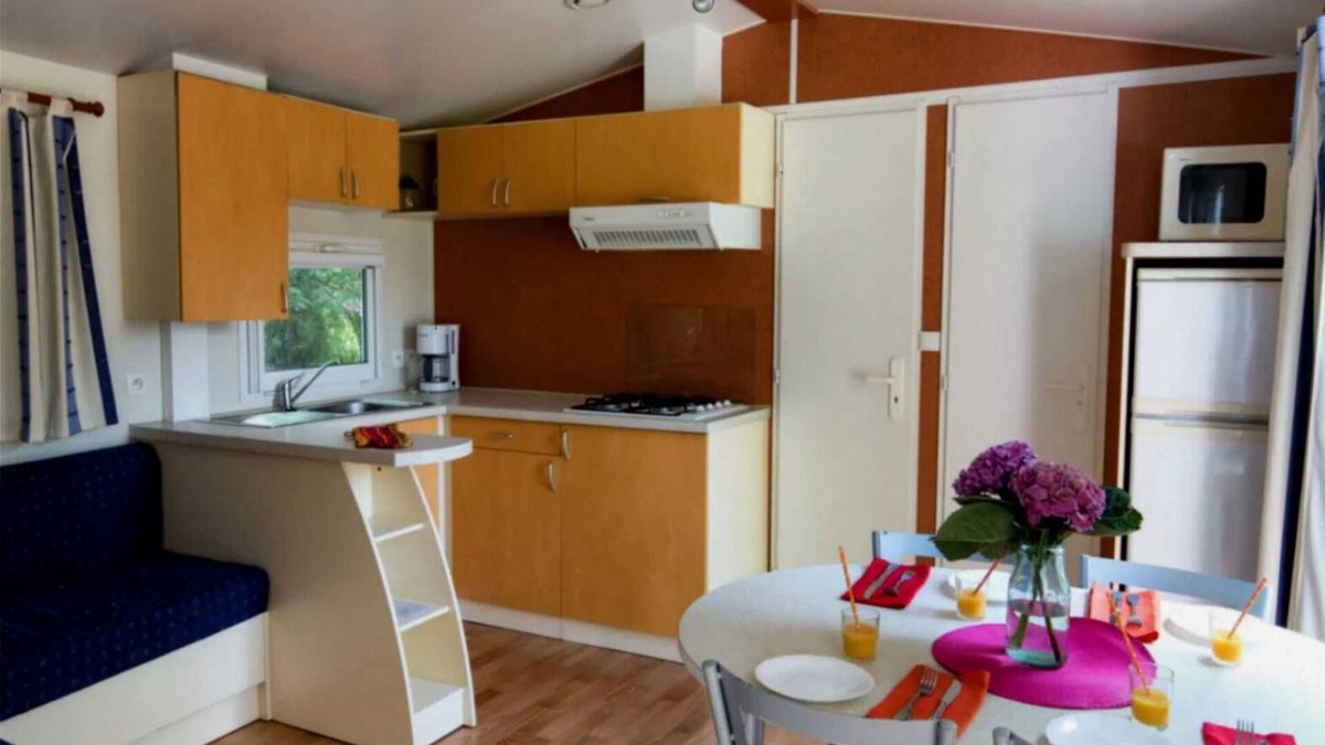 Clairvaux-les-Lacs House | Camping - Piscine - ccagfdf