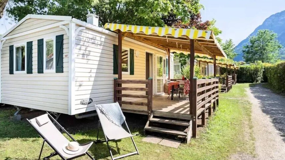 Doussard House | Camping Romanée La Ferme de la Serraz* - Comfort mobile home 3 rooms 4 people