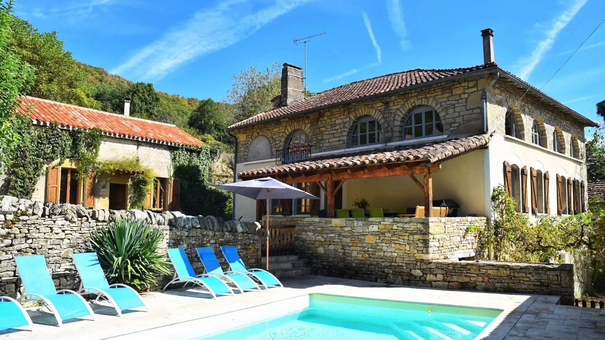 Saint-Antonin Noble Val Villa | Campsite Les 3 Cantons* - Private domain La Tannerie - swimming pool for 11 people