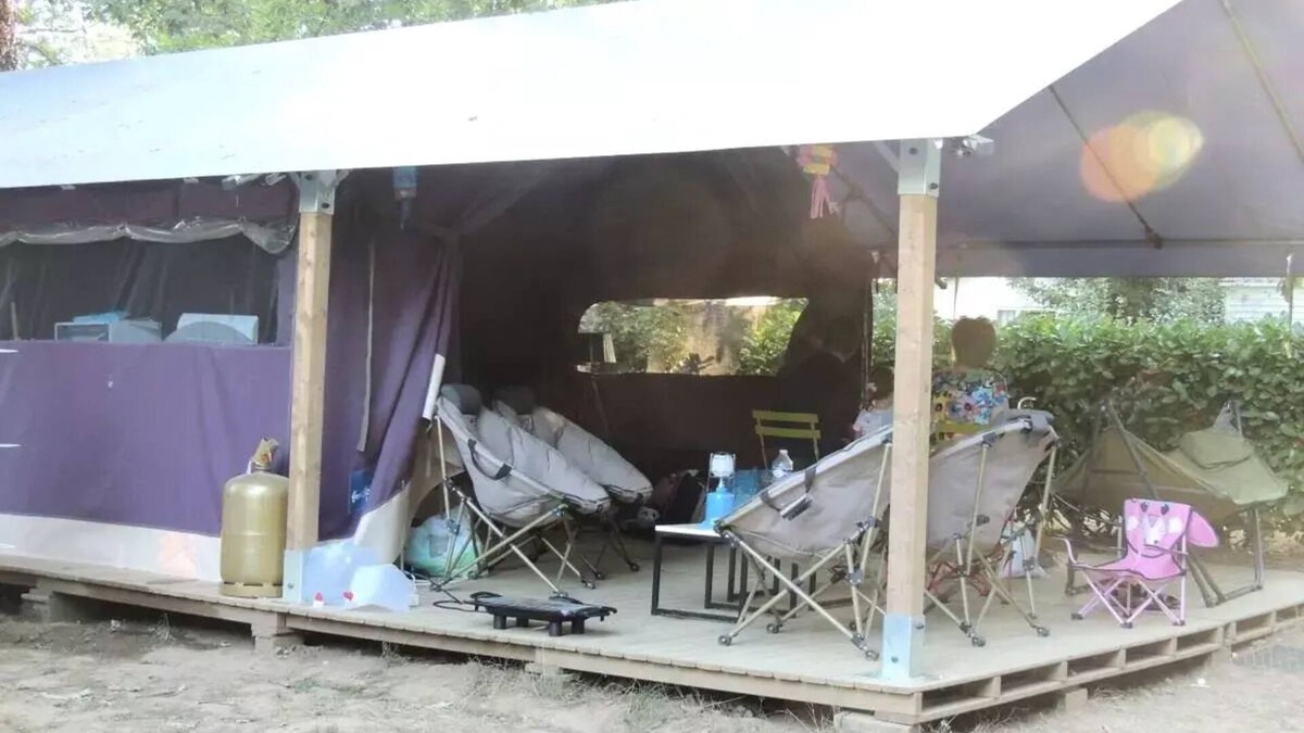 Pays-de-Belves House | Campsite Flower Les Nauves* - Freeflower 3 rooms 5 people Without sanitary facilities